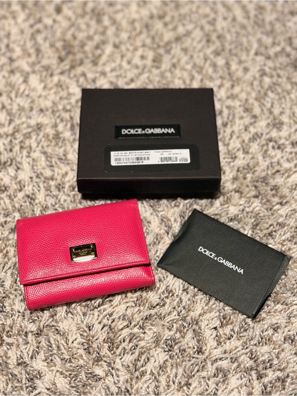 Dolce & Gabbana Logi Plaque Trifold Leather Wallet with Gold Plaque Rosa Geranio